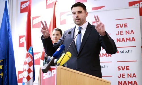 SDP i dalje tone, Živi zid i Most dobitnici mjeseca