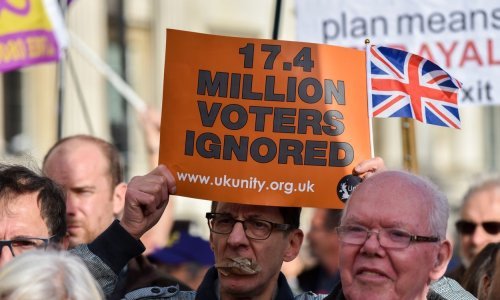 Pobornici Brexita vrište: May će nas pretvoriti u vazale EU ili još gore robove