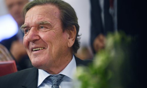 Bivši njemački kancelar nazvan 'državnim neprijateljem' na ukrajinskoj stranici