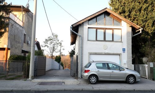 Žena smrtno stradala u požaru kuće na zagrebačkom Srebrnjaku