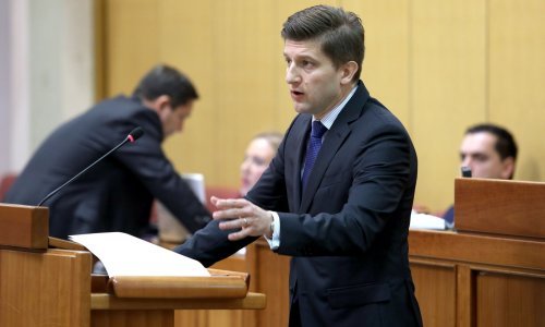 Marić predstavio rebalans proračuna: Ostajemo na planu deficita od 0,5 posto BDP-a