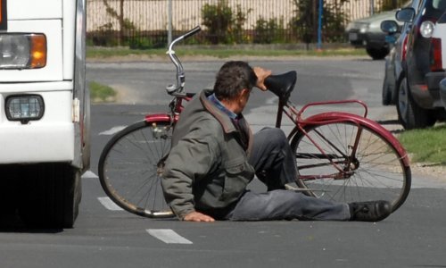 Policijska patrola uhvatila pijanog 'rekordera' koji je vozio bicikl sa čak 3,46 promila