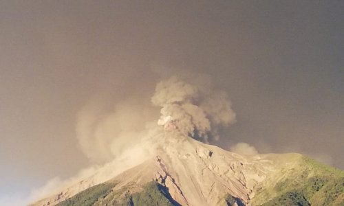 Zbog nove erupcije vulkana Fuego evakuirano 4000 stanovnika