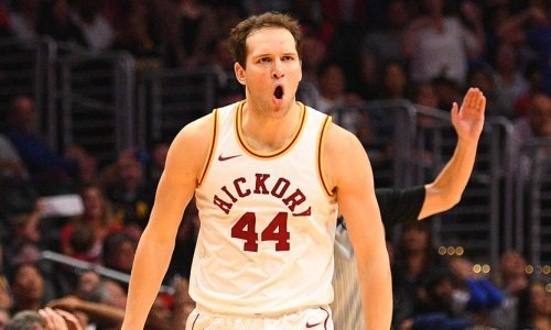 Bojan Bogdanović zabio ključnu tricu za pobjedu Indiane  u Phoenixu