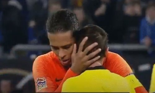 Prizor koji je dirnuo svijet: Uplakanog suca tješio je kapetan Nizozemske...