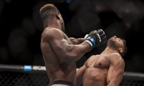 Predator za manje od minute uništio suparnika i prozvao Miočića; i Overeem upisao strašan nokaut