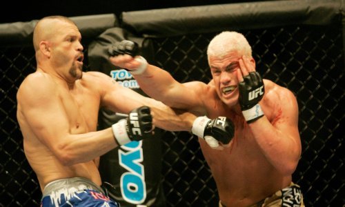 Osveta nakon 12 dugih godina; sudar dviju legendi okončan strašnim nokautom