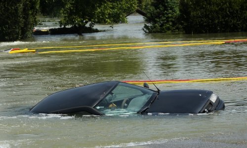 U odronima i poplavama na istoku Filipina poginulo 26 osoba