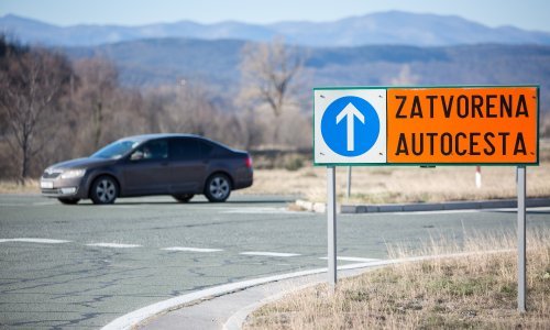 Problemi u prometu podno Velebita, nikako nije moguće doći na Pag i Rab!