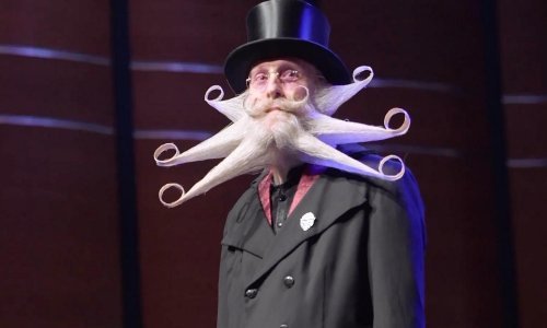 Ovi muškarci za svoje brkove i bradu pred zrcalom provode i do četiri sata