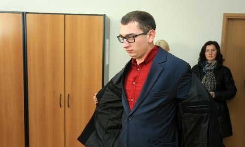 Bećar je kriv: Zbog pjevanja policajki mora platiti 2000 kuna