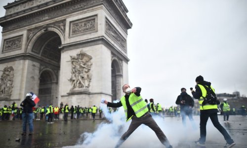 Obračun u Parizu, prosvjednici poručuju da nema revolucije bez nasilja