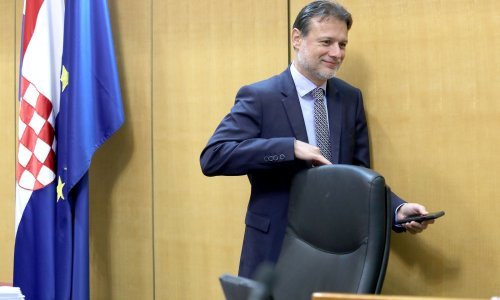 Na tapetu u Saboru proračun, odgođeno glasanje o Zakonu o udomiteljstvu