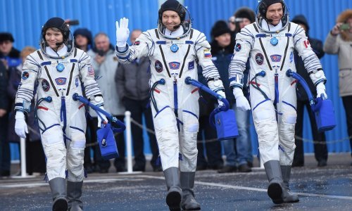 Nakon propalog pokušaja, troje astronauta uspješno lansirano u Zemljinu orbitu