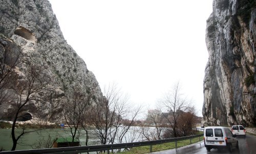 Bizarni tunel iznad Omiša napokon će dobiti smisao