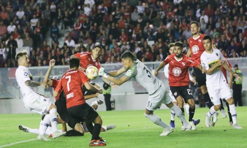 Ovakvu atraktivnu obranu još niste vidjeli; zvijezda argentinske nogometne lige je - pas!