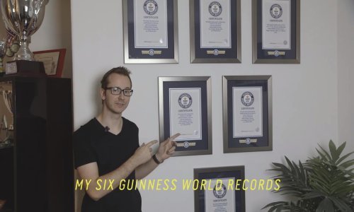 Sjajan igrač pokušava popularizirati biljar raznim trikovima