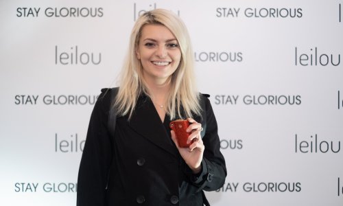 Ella Dvornik slučajno pokazala gole grudi