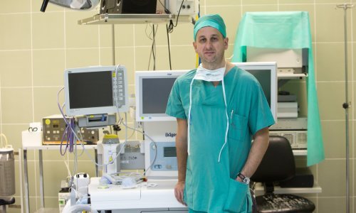 Dok liječnici nezaustavljivo bježe iz Slavonije, ovaj se sjajni neurokirurg vratio iz najskuplje bolnice na svijetu