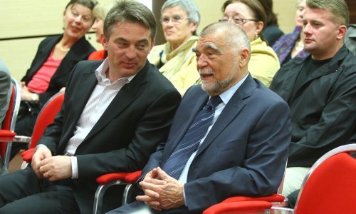 Dramatično priopćenje Stjepana Mesića: Ovo pismo Vlada bi trebala krajnje ozbiljno shvatiti