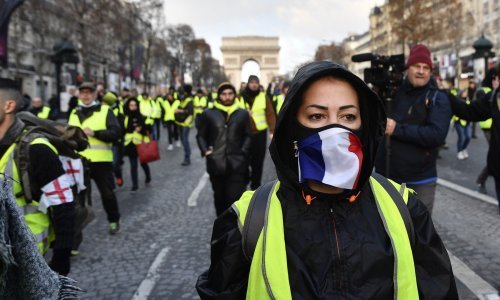 Francuski premijer najavio strože sankcije protiv 'žutih prsluka'