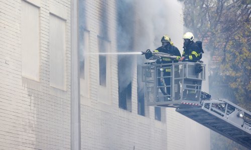 Požar u zadarskoj Marini, planula nekadašnja kockarnica