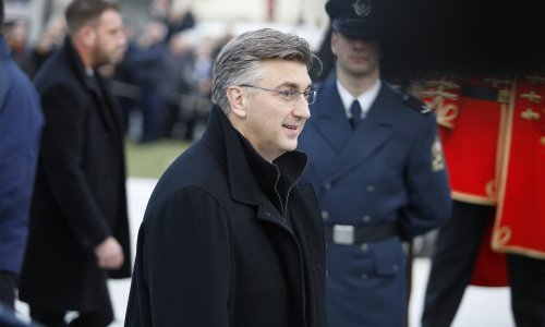 Plenković: Ili kupujemo F-16 kakav nam je ponuđen ili se natječaj poništava