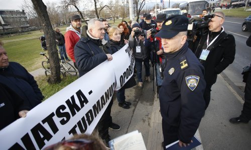 Evo što policija kaže o incidentima za vrijeme otkrivanja spomenika Tuđmanu