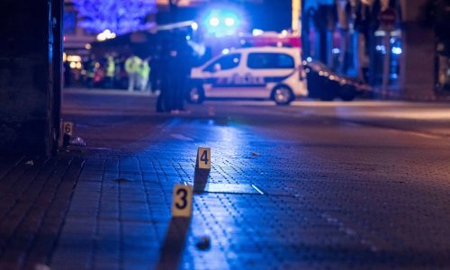 Stotine policajaca u potrazi za napadačem iz Strasbourga koji je ubio troje; Očevidac: Čuo sam pucnjavu, nastala je panika i ljudi su bježali