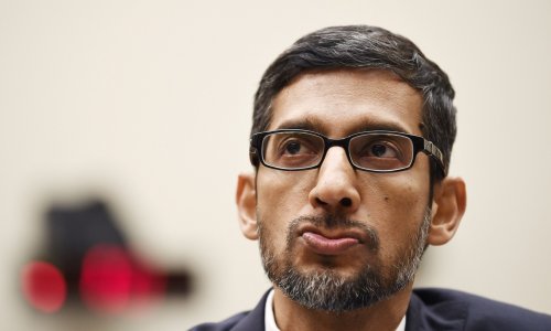 Kako su se uvrede našle na iPhoneu i druga suluda pitanja koja su političari pitali šefa Googlea