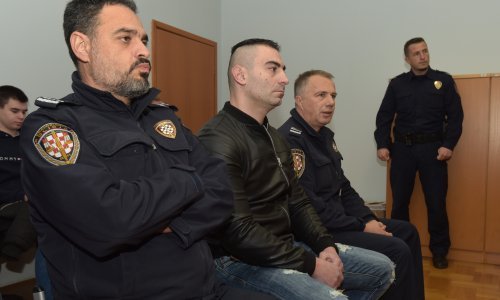 Sutkinja se ispričavala što nasilnik izlazi na slobodu, a majka žrtve pitala: Kako će mi djeca mirno spavati?