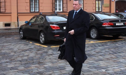 Predsjednica nema ni savjetnika za vanjsku politiku, Drobnjak ju odbio