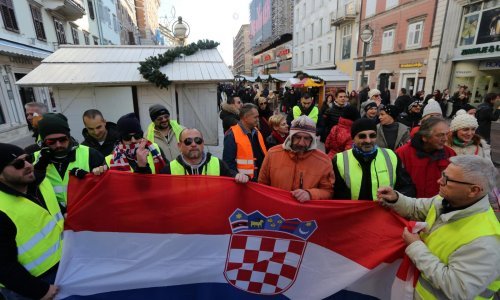 Žuti prsluci marširali Hrvatskim gradovima, okupilo se malo građana