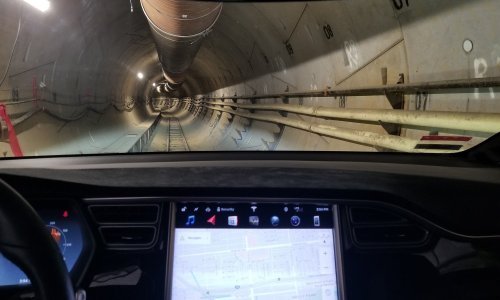 Elon Musk otvorio prvi tunel za autonomnu vožnju elektromobilom