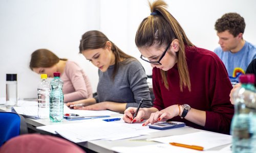 Zašto bi svaki maturant trebao izaći na besplatne probne ispite mature u siječnju?