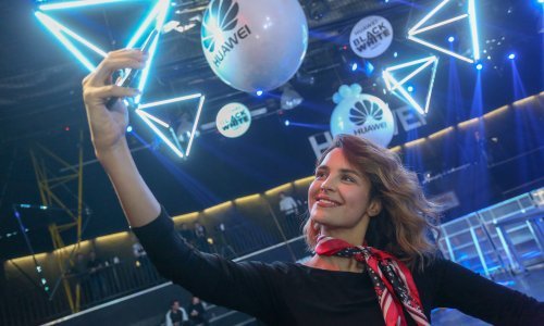 Doris Pinčić Rogoznica majčinske obveze stavila po strani i otišla na ludi tulum