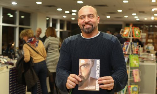 Ribafish predstavio svoju novu knjigu koja će biti vodič ženama u izboru muškaraca