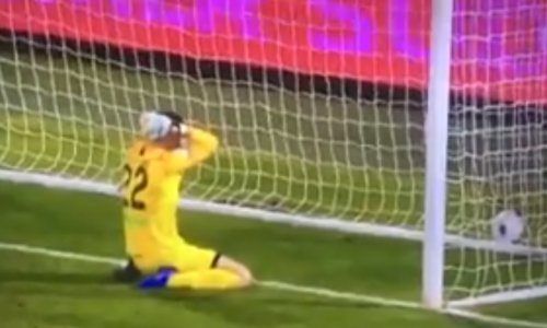 Italija umire od smijeha: Ovo je najgluplji potez golmana koji ćete ikad vidjeti