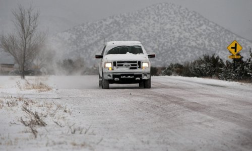 U SAD-u šestero mrtvih u mećavi i u bujici
