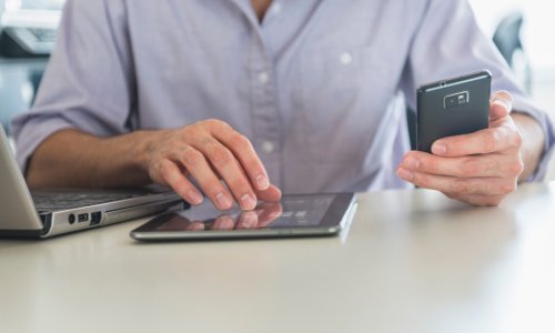 HAKOM najavio nova pravila za sigurniju e-trgovinu
