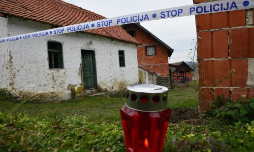 U obiteljskoj kući nađeni mrtvi majka i sin