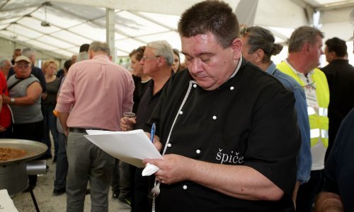 Omiljeni hrvatski kuhar Tomislav Špiček Novu godinu je dočekao u bolnici