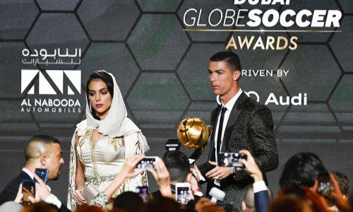 Zaručnica Cristiana Ronalda plijenila poglede čednim izdanjem u Dubaiju