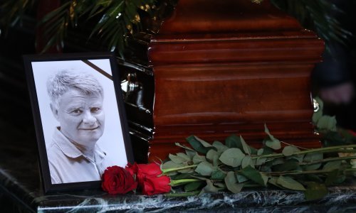 Prijatelji i kolege oprostili se od Ive Gregurevića, nema tko nije došao