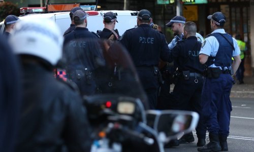 Najlakša zapljena: Kombi pun droge zabio se u policijski automobil