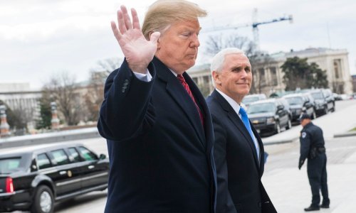 Trump bijesan izjurio sa sastanka s demokratima: Ovo je potpuni gubitak vremena