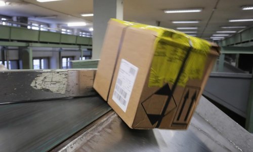 Uhićen muškarac koji je sumnjive pakete slao veleposlanstvima, prijeti mu do deset godina zatvora