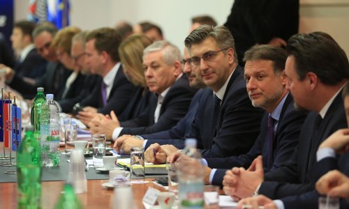 Premijer 'prizemljio' Krstičevića: Nema još nikakve odluke