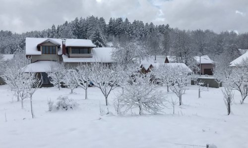 U neku od ovih sedam famoznih ličkih vila i koliba ne bi bilo loše pobjeći