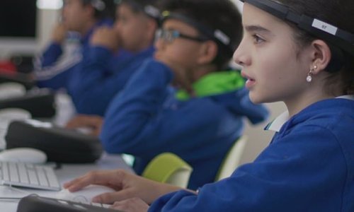 U školama testirani uređaji koji skeniraju mozak i nastavnicima javljaju prate li učenici nastavu